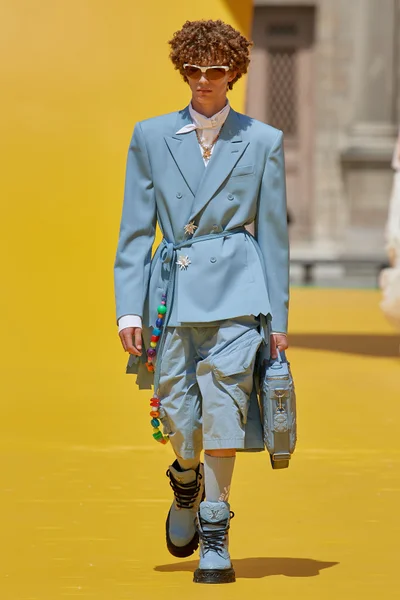 Look 67